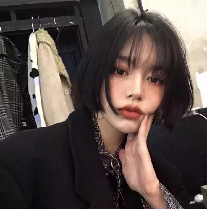 黑夜里的眼睛
